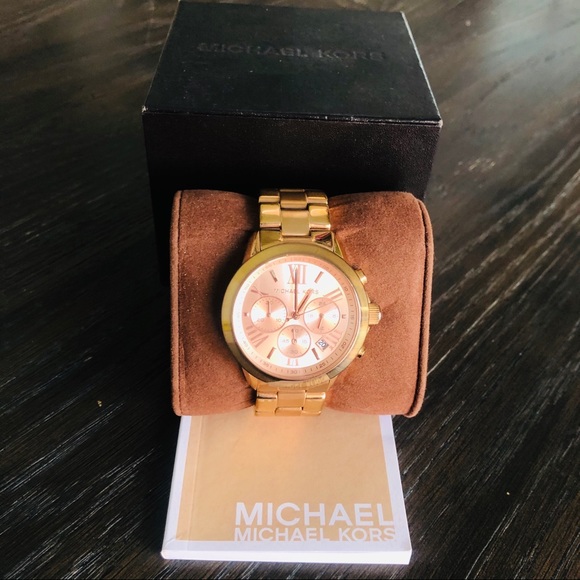Michael Kors Women Watch - Picture 4 of 5